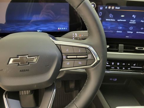 New 2026 Chevrolet Equinox LT w/ Midnight Edition FWD image 4