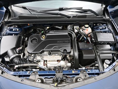 Used 2021 Chevrolet Malibu LT image 15