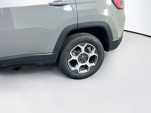 Used 2022 Jeep Compass Trailhawk image 28