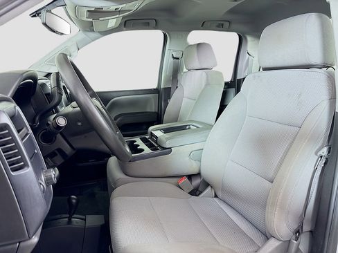 Used 2018 Chevrolet Silverado 1500 Custom image 19