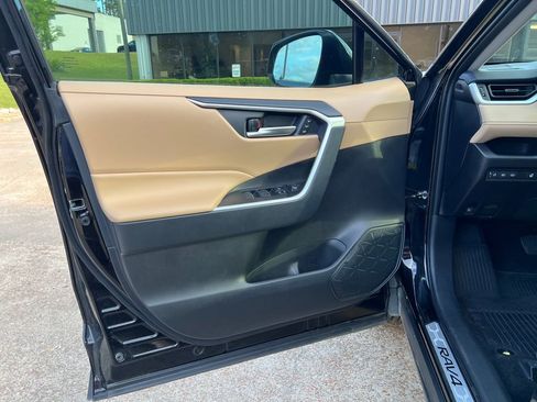 Used 2024 Toyota RAV4 XLE Premium w/ Weather Package AWD/4WD image 20