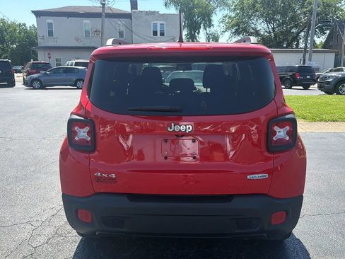 Used 2016 Jeep Renegade Latitude AWD/4WD image 6