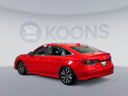 Used 2023 Honda Civic EX image 4