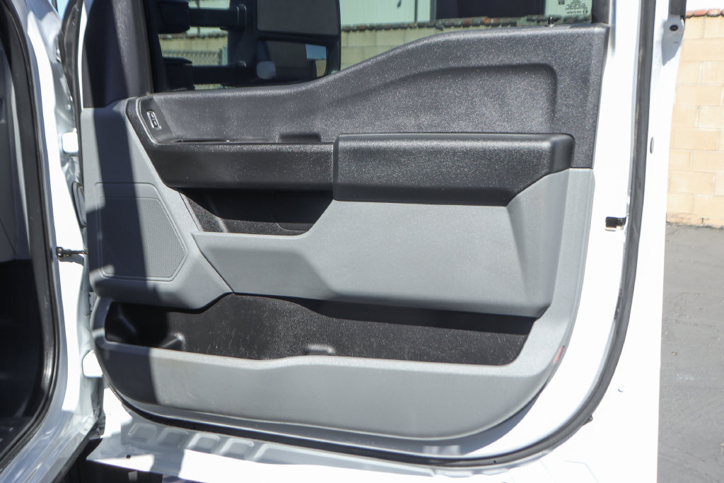 Used 2023 Ford F550 2WD Regular Cab Super Duty image 35