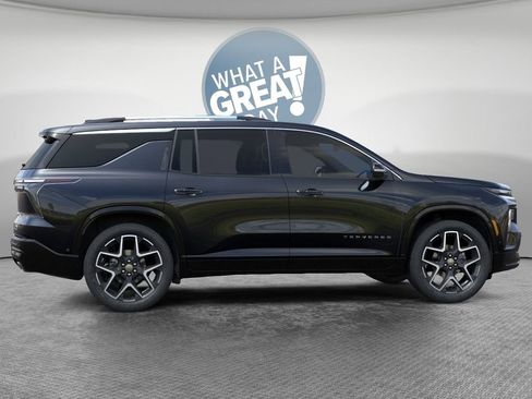 New 2026 Chevrolet Traverse High Country w/ LPO, Floor Liner Package AWD/4WD image 5
