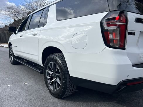 Used 2023 Chevrolet Suburban Z71 w/ Luxury Package image 97
