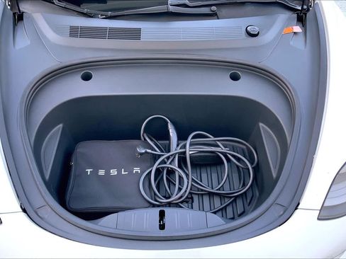 Used 2021 Tesla Model 3 Standard Range Plus RWD image 9