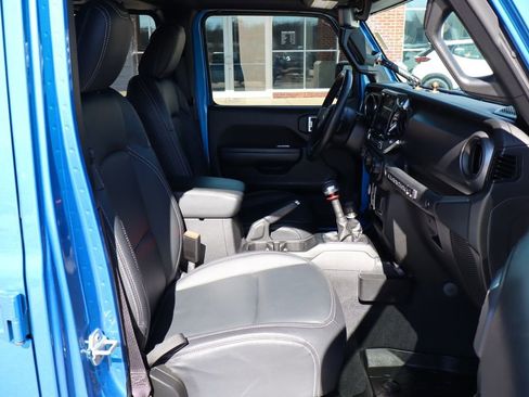 Used 2022 Jeep Gladiator Sport image 47