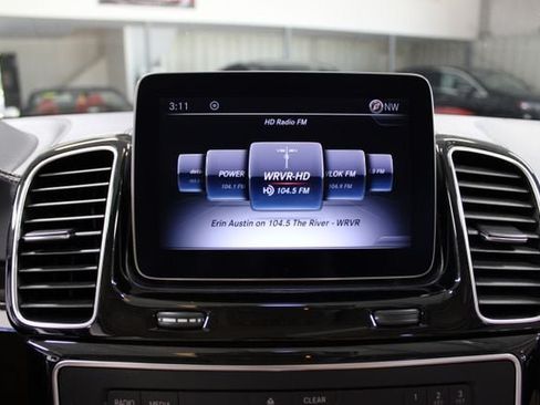 Used 2018 Mercedes-Benz GLS 450 4MATIC image 23