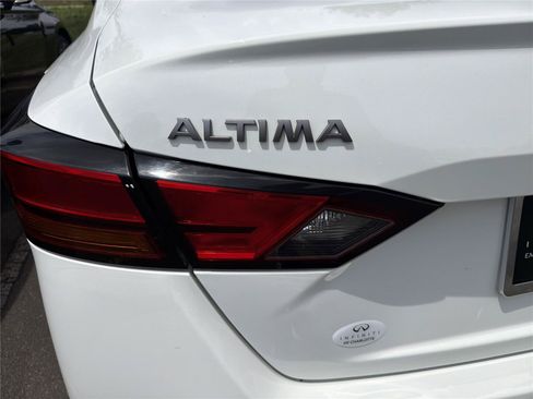 Used 2023 Nissan Altima 2.5 S FWD image 30