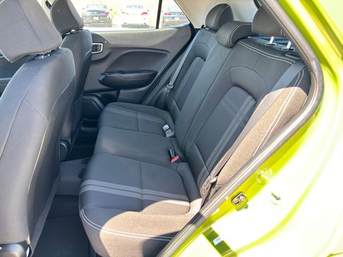 Used 2022 Hyundai Venue SEL w/ Cargo Package image 21