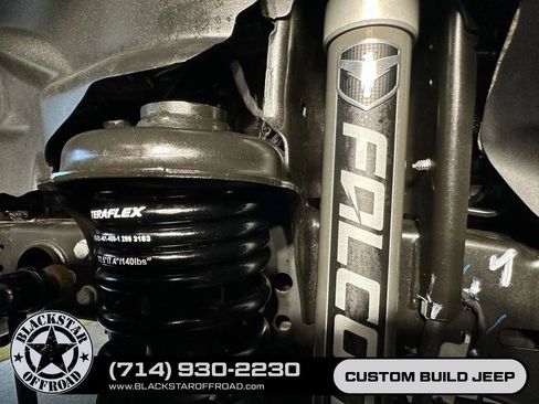 Used 2025 Jeep Wrangler Unlimited Rubicon AWD/4WD image 27