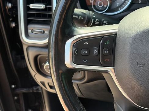 Used 2019 RAM 1500 Laramie AWD/4WD image 21