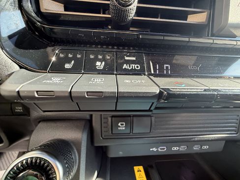 Certified 2024 Toyota Land Cruiser image 20