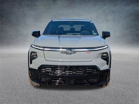 New 2025 Chevrolet Silverado EV RST image 9