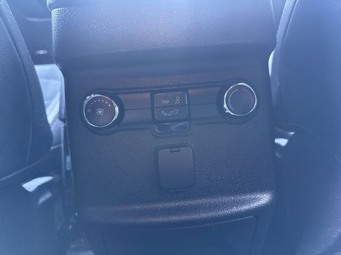 Used 2019 Ford Explorer XLT w/ XLT Sport Appearance Package image 13