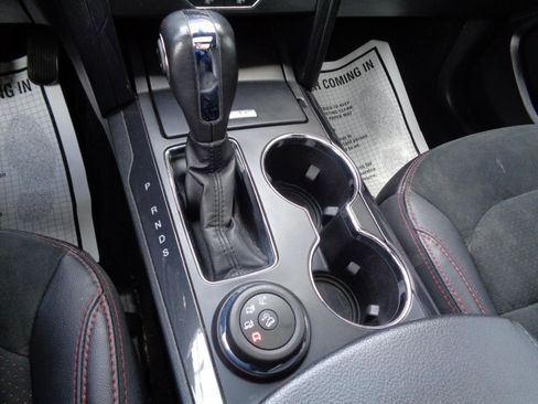 Used 2019 Ford Explorer XLT w/ Equipment Group 202A image 12