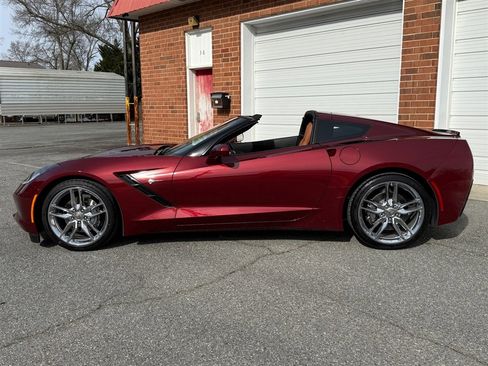 Used 2019 Chevrolet Corvette w/ 2LT Preferred Equipment Group image 19