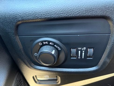 New 2026 Jeep Grand Cherokee Altitude AWD/4WD image 18