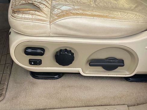 Used 2004 Ford F150 Lariat image 14