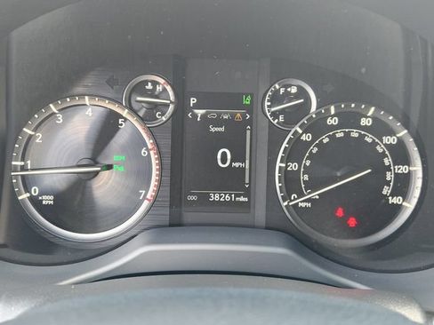 Used 2023 Lexus GX 460 Premium AWD/4WD image 17