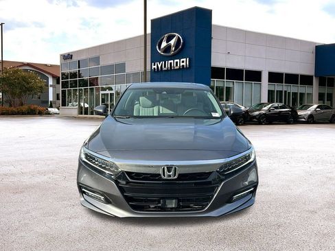 Used 2018 Honda Accord Touring image 8