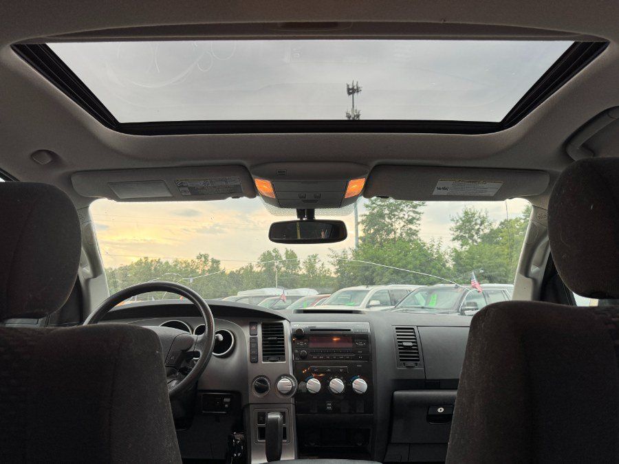 Used 2012 Toyota Tundra 4x4 CrewMax image 21