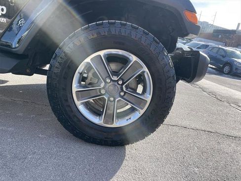 Certified 2021 Jeep Wrangler Unlimited Sahara image 11