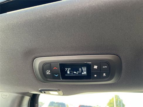 New 2026 Chrysler Pacifica Limited w/ S Appearance Package image 27