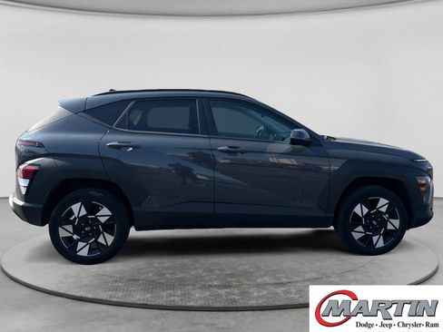 Used 2025 Hyundai Kona SEL AWD/4WD image 4