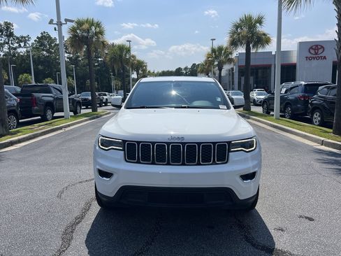 Used 2021 Jeep Grand Cherokee Laredo X RWD image 3