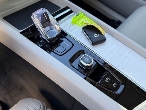 New 2026 Volvo XC60 T8 Ultra w/ Protection Package Premier image 15