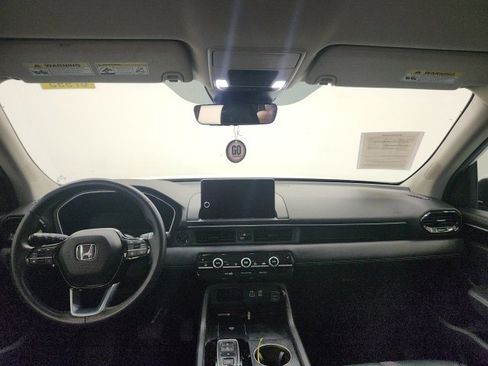 Used 2025 Honda Pilot EX-L image 13