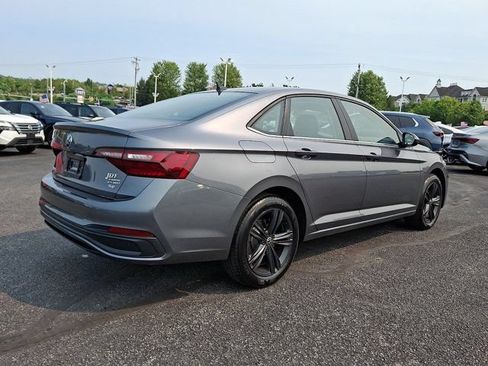 Used 2023 Volkswagen Jetta SE w/ Black Wheel Package FWD image 8