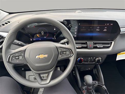 Used 2026 Chevrolet TrailBlazer LS image 9