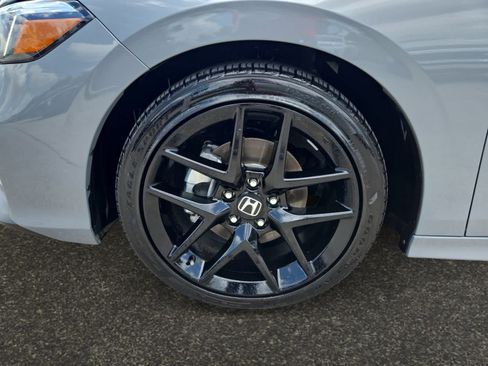 Used 2025 Honda Civic Sport image 14