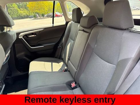 Used 2024 Toyota RAV4 XLE AWD/4WD image 23