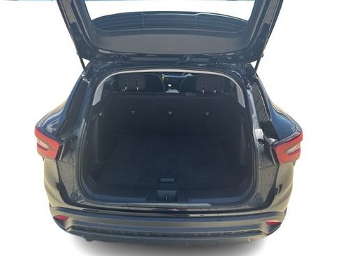 Used 2026 Chevrolet Trax LS FWD image 12