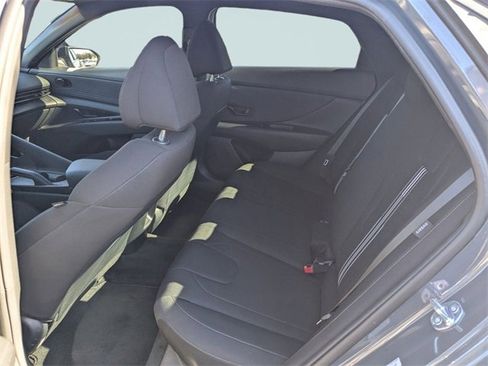 Used 2025 Hyundai Elantra Sport image 17