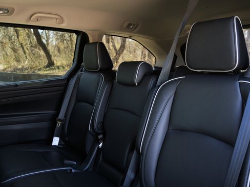 Used 2025 Honda Odyssey Touring image 18