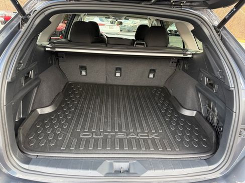 Used 2025 Subaru Outback Premium image 22