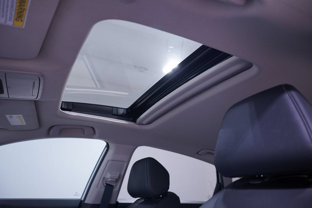 Used 2023 Honda Accord EX-L image 9