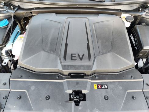 Used 2025 Hyundai Ioniq 5 SEL image 36