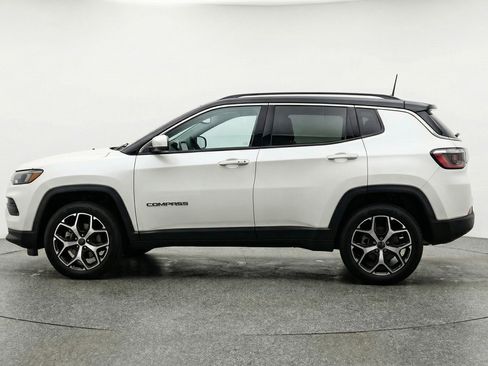 Used 2025 Jeep Compass Limited image 5