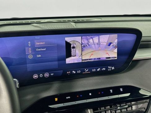 Used 2025 Buick Enclave Preferred FWD image 16