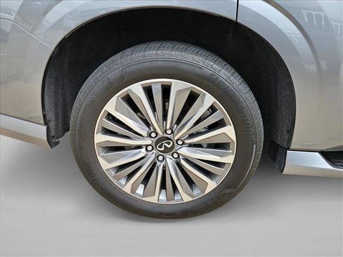 Used 2025 INFINITI QX80 Sensory AWD/4WD image 21