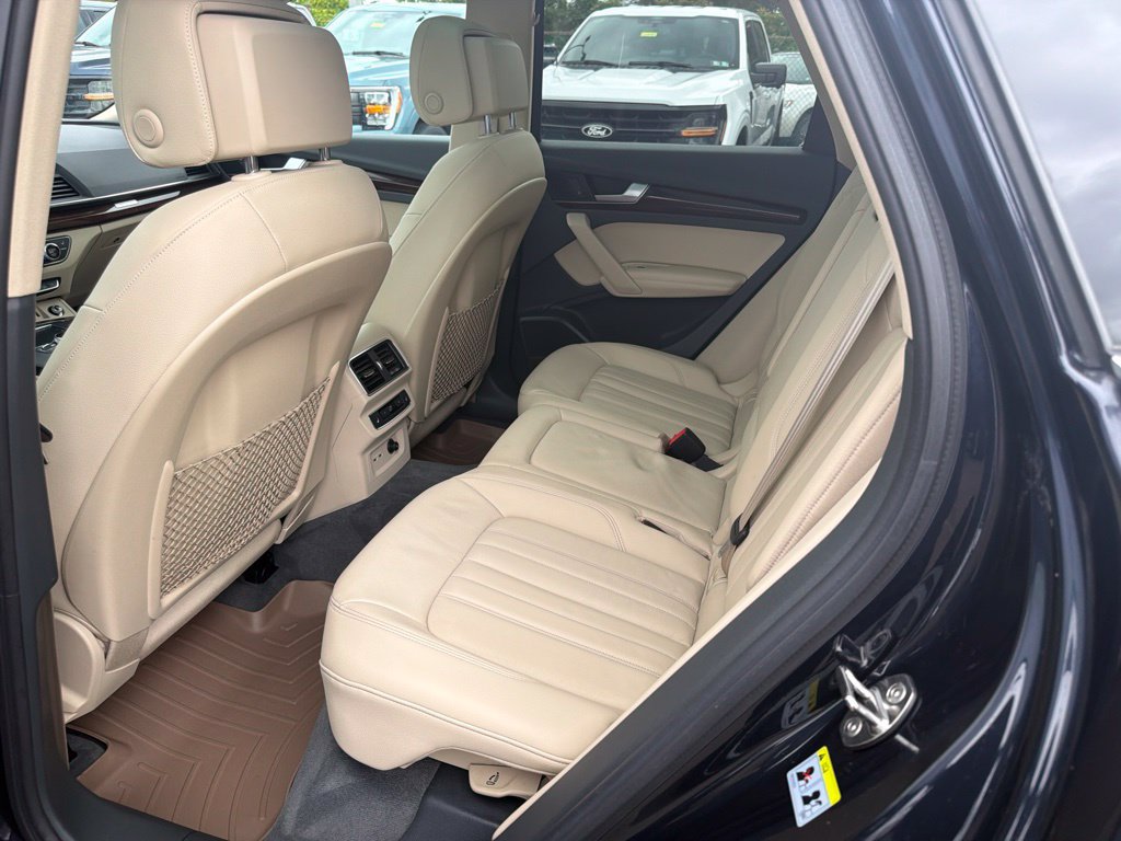 Used 2019 Audi Q5 2.0T Premium Plus w/ Premium Plus Package AWD/4WD image 13