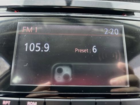 Used 2017 Nissan Rogue SV FWD image 14