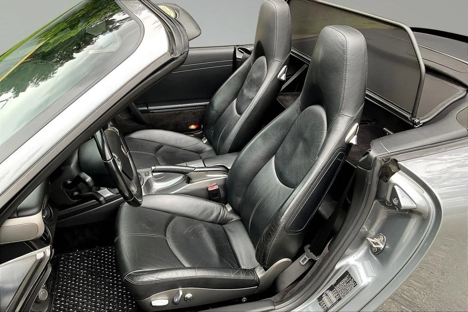 Used 2006 Porsche 911 Carrera RWD image 19