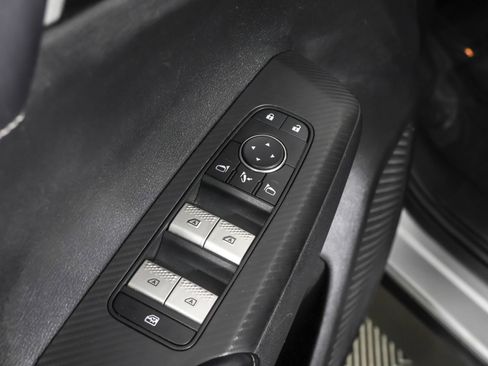 Used 2024 Mitsubishi Outlander AWD image 32